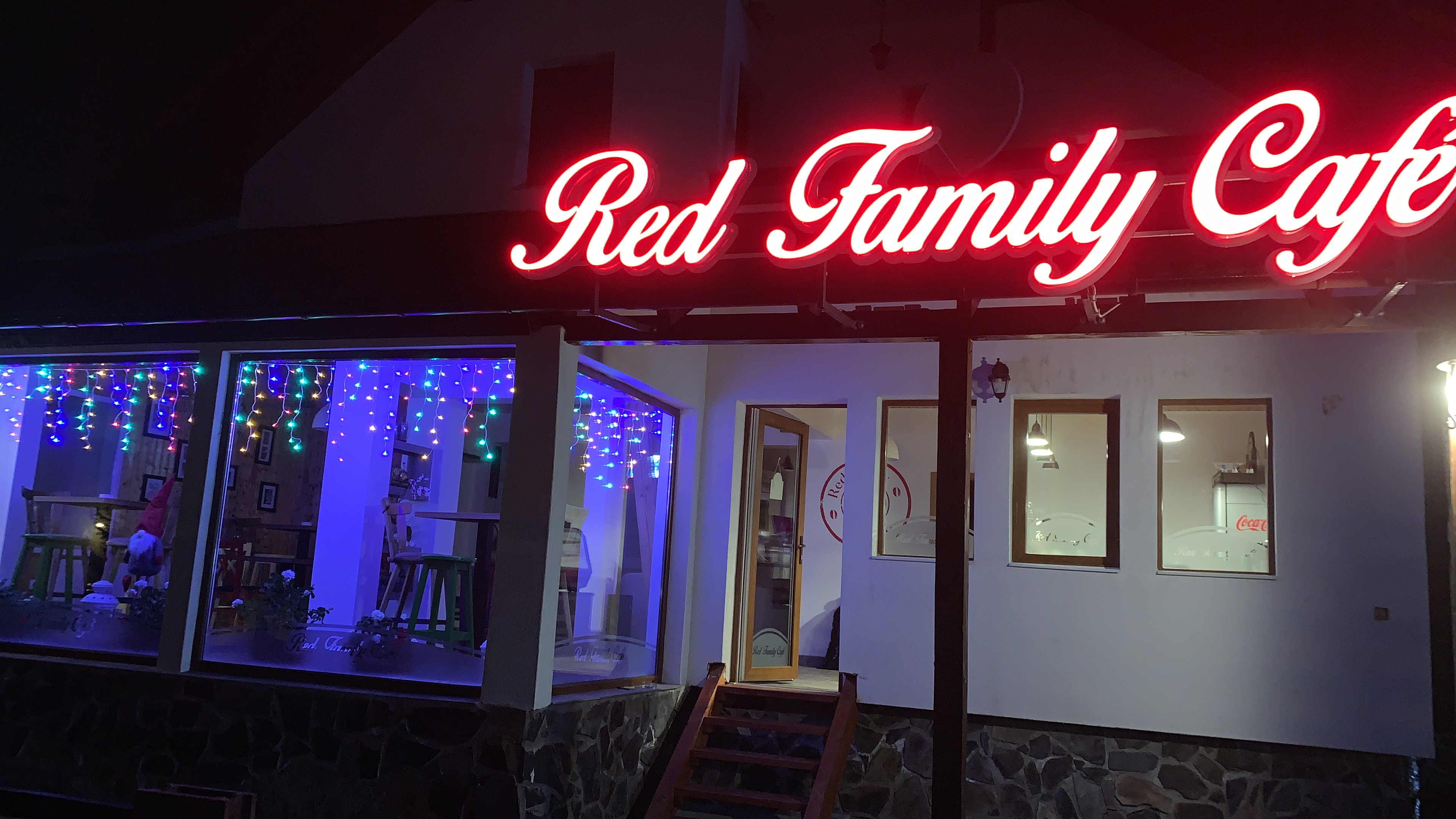 restaurant Red Family Cafe Vila Paltinis